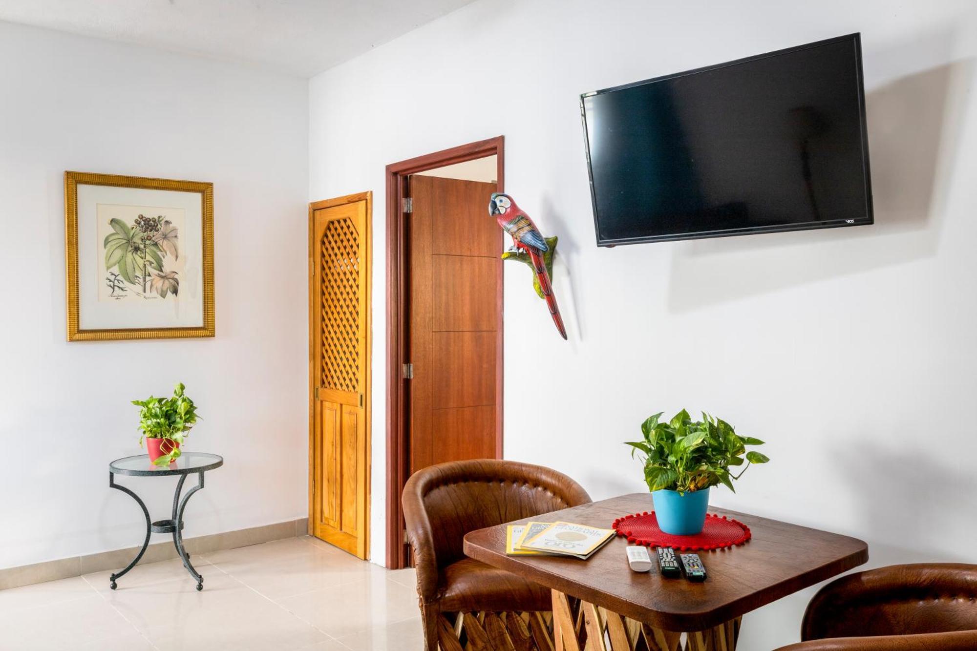 Hotel Pueblito Vallarta Пуерто-Вальярта Екстер'єр фото